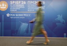 Изображение, символизирующее финансовые связи между Россией и ОАЭ