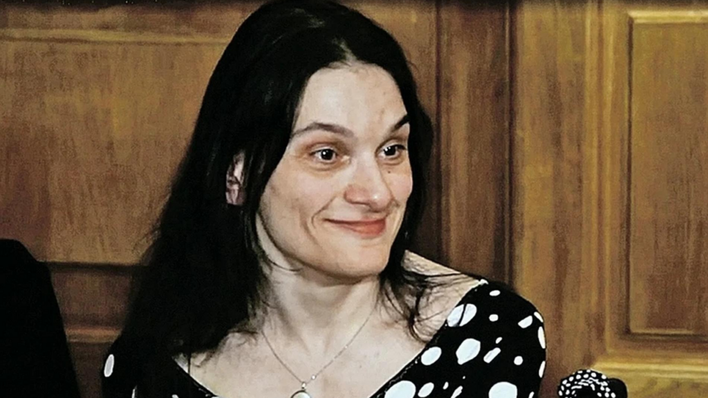 Иллюстрация, демонстрирующая использование искусственного интеллекта для передачи голоса наследнице династии