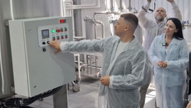 Упаковка меда в изящные стики для арабских шейхов