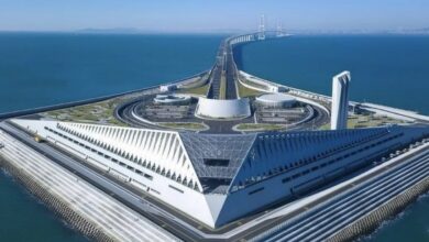 Роботы готовят ужин и ищут мусор в автономном отеле будущего в Китае.