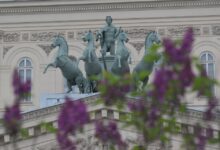 Сцена свидания в партере театра