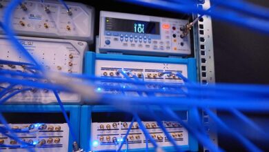 Иллюстрация квантовых компьютеров, символизирующая их быстрое развитие и потенциал.