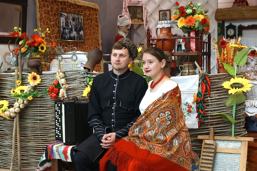 Свадьбы в юртах и казачьих хатах на главном форуме страны