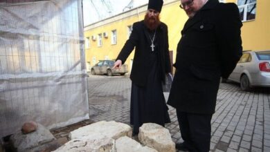 Изображение крафтового дубового водопровода и санитарных инноваций подмосковных монахов