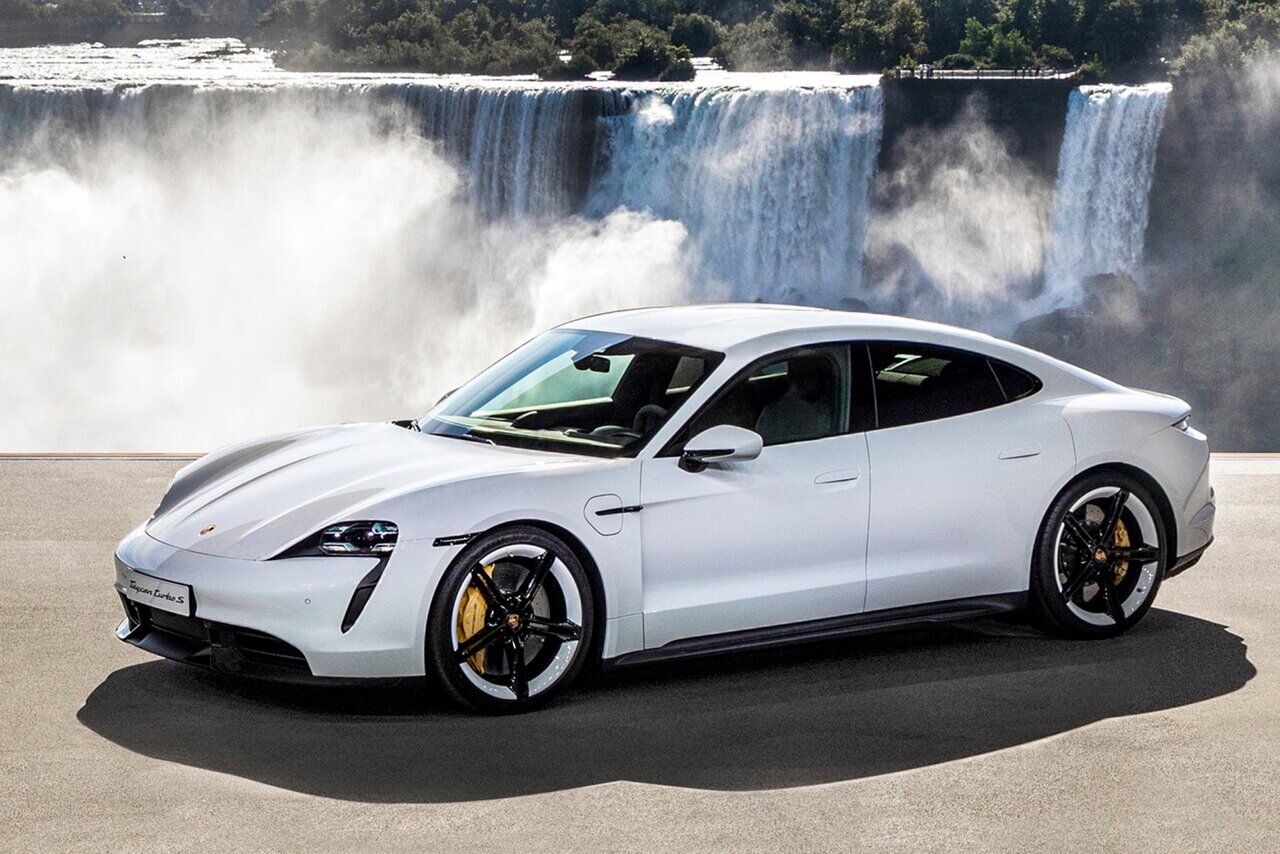 Porsche Taycan, демонстрирующий магию иллюзии передач