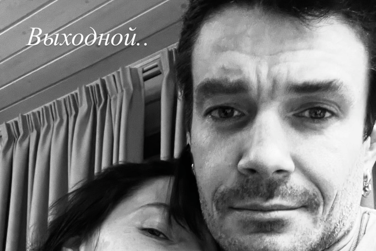 Домашняя идиллия без прикрас: Елизавета Боярская и Максим Матвеев раскрыли секрет идеального выходного Елизавета Боярская и Максим Матвеев в домашней обстановке, наслаждаясь выходным
