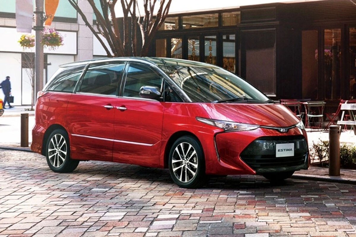 Космолет Toyota из 90-х в современном исполнении