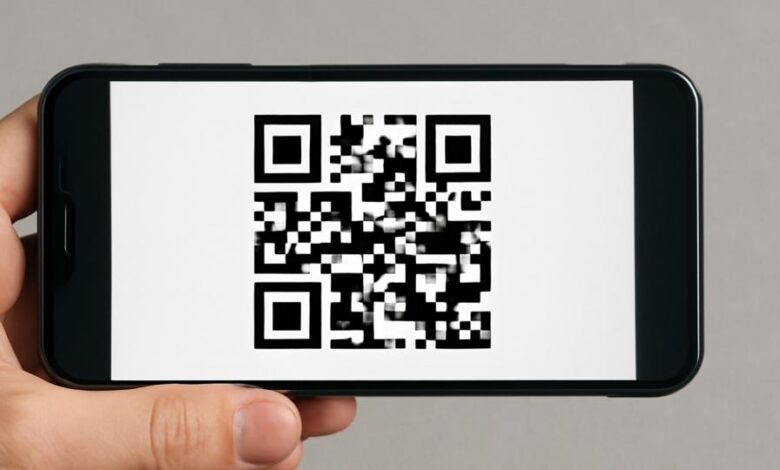 Изображение с QR-кодами, используемыми горожанами для проверки архитектурных объектов в Перми