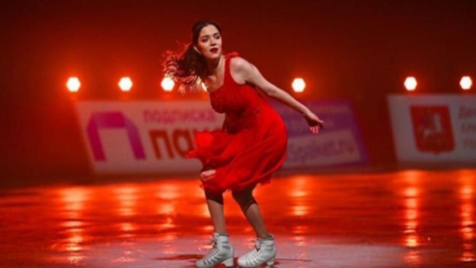Тайна ледовой королевы: почему Евгения Медведева отказывает в селфи и выбирает тишину