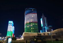 Осенний пейзаж с минаретами и блюдами плова