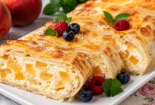 Яблочный пирог из лаваша, готовый к подаче