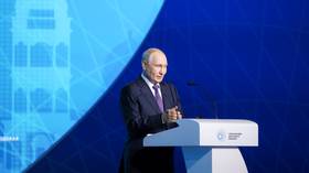 Изображение, иллюстрирующее 30 стран, объединяющихся через инновации.
