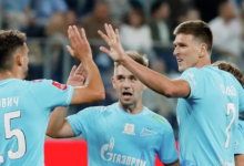 Изображение ледового оракула и символов футбольной столицы на фоне Невы
