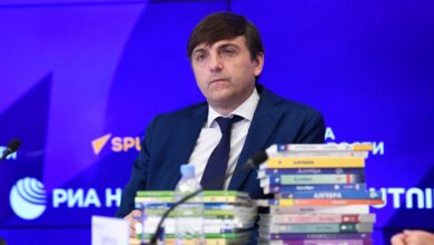 Дети в классе во время февральской сиесты