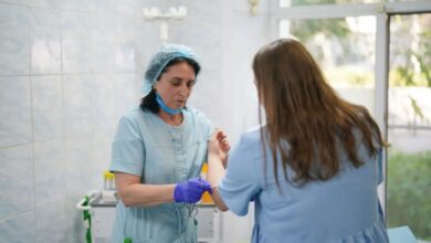 Изображение, иллюстрирующее ночную проверку здоровья сибиряков.