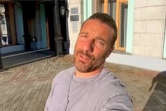 Итальянский гурман с русскими тапочками и нечетными букетами