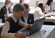 Иллюстрация к реформам образования для пятых-девятых классов в России