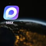 Блогеры собирают чемоданы, готовясь к путешествиям на площадке «Макс»