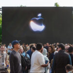 Изображение концепции сгибаемого iPhone от Apple