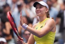 Елена Рыбакина на корте в Нью-Йорке во время теннисного турнира