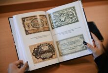 Обложка легендарного дальневосточного бестселлера на книжной полке