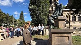 Скульптура Федора Достоевского в Дрездене