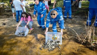 Спасатели с усатыми лицами спешат к водохранилищу Челябинска