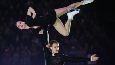 Александра Бойкова и Дмитрий Козловский на льду в Бостоне