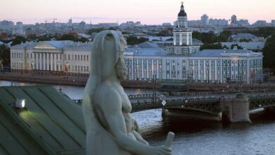 Исторические автобусы Петербурга на улицах города