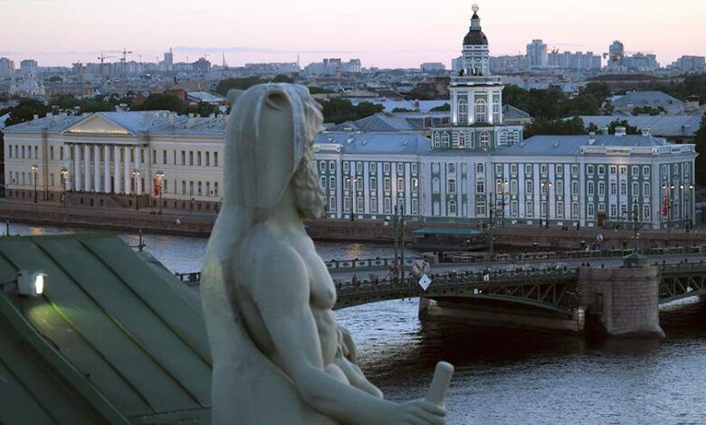 Исторические автобусы Петербурга на улицах города