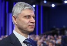 Поезд на Железном Шелковом пути, движущийся к светлому будущему с водородными технологиями