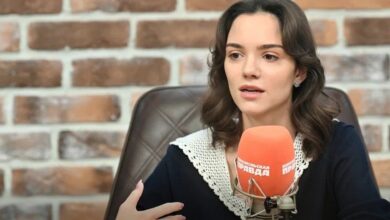Евгения Медведева на льду, обсуждающая будущее фигурного катания