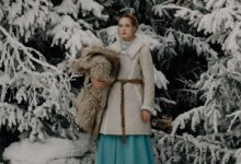 Елизавета Боярская в образе спасительницы Руси на фоне зимнего пейзажа