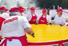 Халва рекордных размеров, весом в четверть тонны, приготовленная в Нальчике