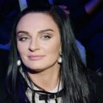 Елена Ваенга с наследником в школе личного Джеймса Бонда
