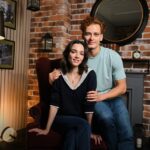 Кольцо всевластия Жены Медведевой на фоне символов фигурного бракосочетания