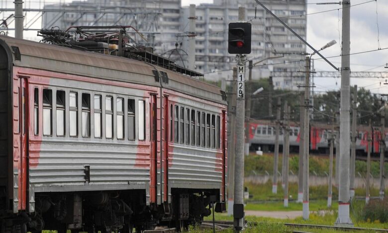 Иллюстрация процесса возврата билета на электричку онлайн