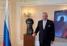 Бронзовая статуя Александра Пушкина в Женеве