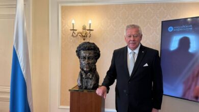 Бронзовая статуя Александра Пушкина в Женеве