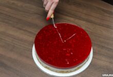 Иллюстрация о страхах взрослых перед квитанциями ЖКХ и недостатках школьной программы 3