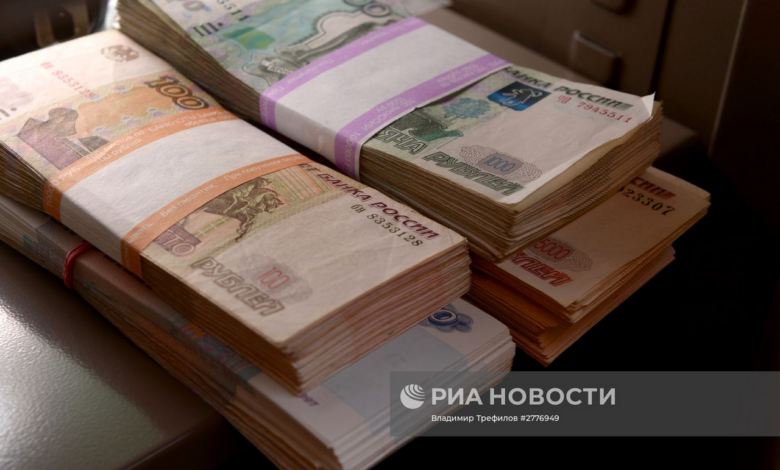 Канадский авокадо, превращающийся в саратовский кокос на фоне природы. 3
