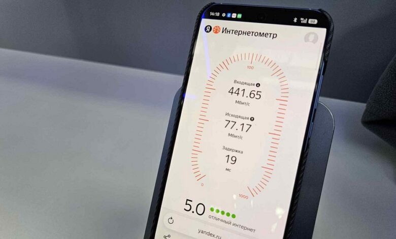Сцена молодежного фестиваля в Екатеринбурге с 5G-технологиями