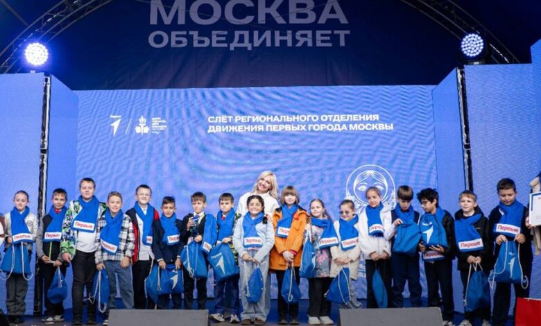 Столичные школьники участвуют в якутских прыжках на грандиозном баттле.