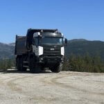 Питерский стальной богатырь БАЗ на фоне суровой природы Колымы