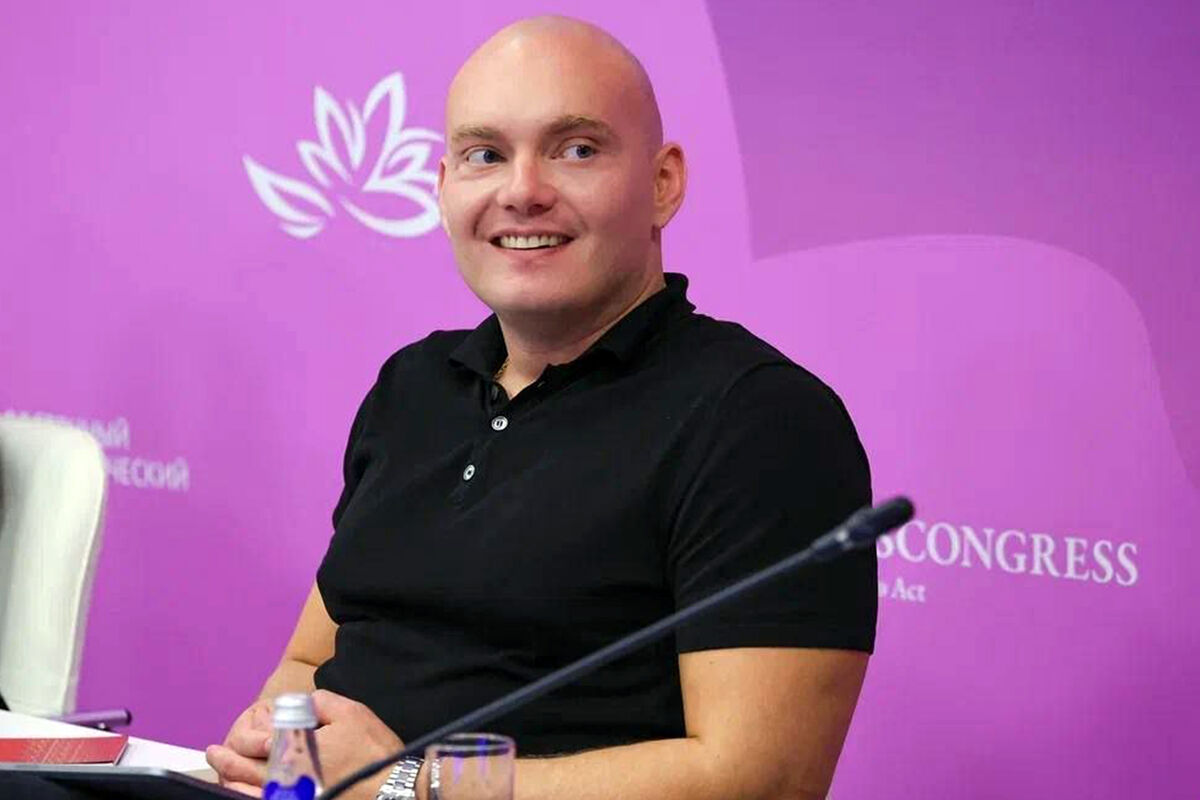 Иллюстрация, символизирующая взаимодействие нейросетей и русской культуры