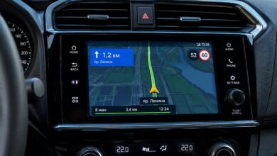 Изображение умной баранки с интеграцией Android Auto в автомобиле
