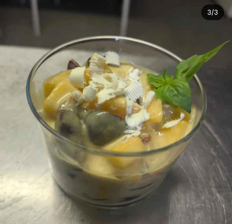 Chef Chef Toni