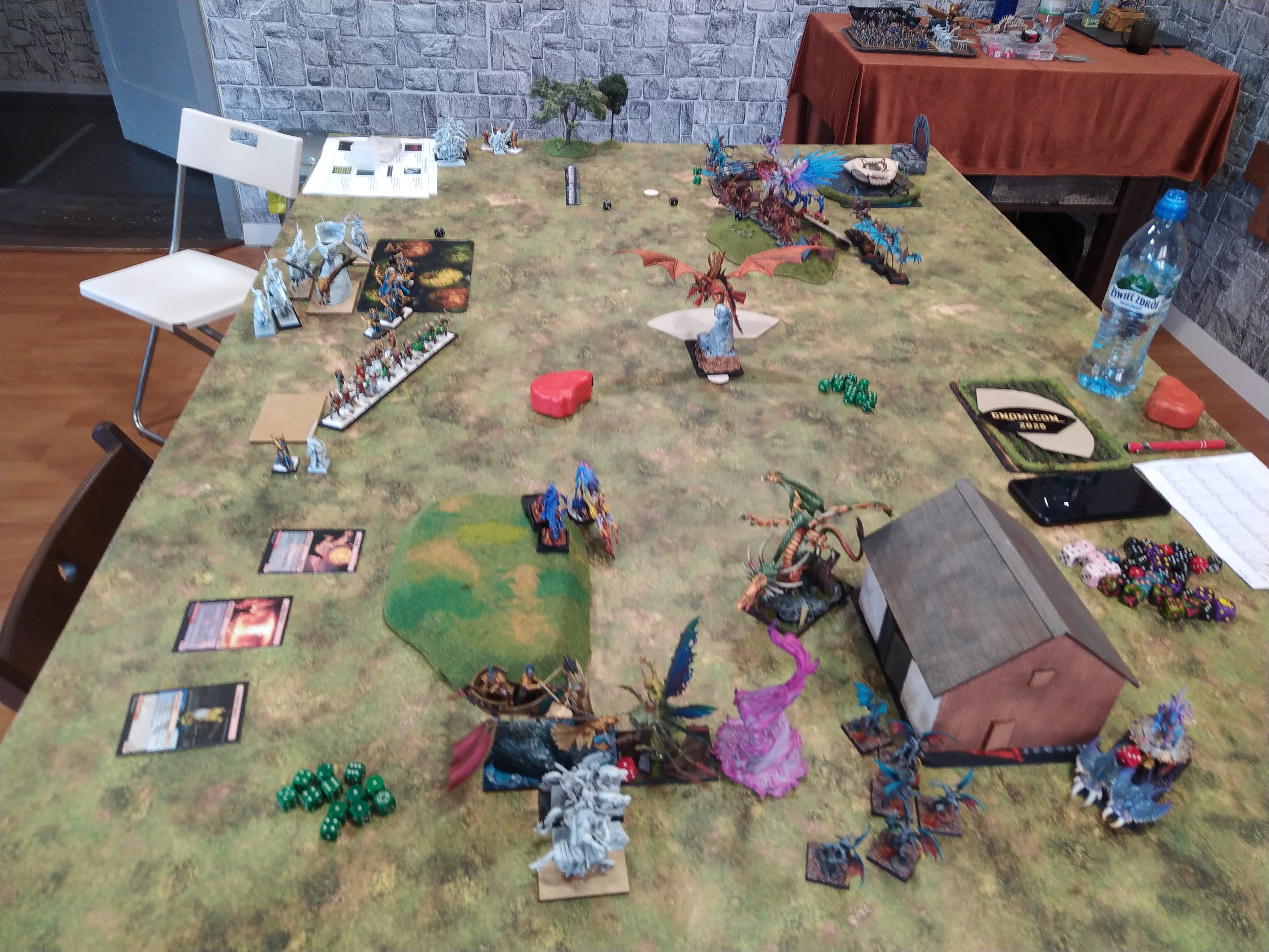 Round 2: High Elf Realms vs Daemons of Chaos (Warhammer: The Old World) — High Elf Realms - Daemons of Chaos