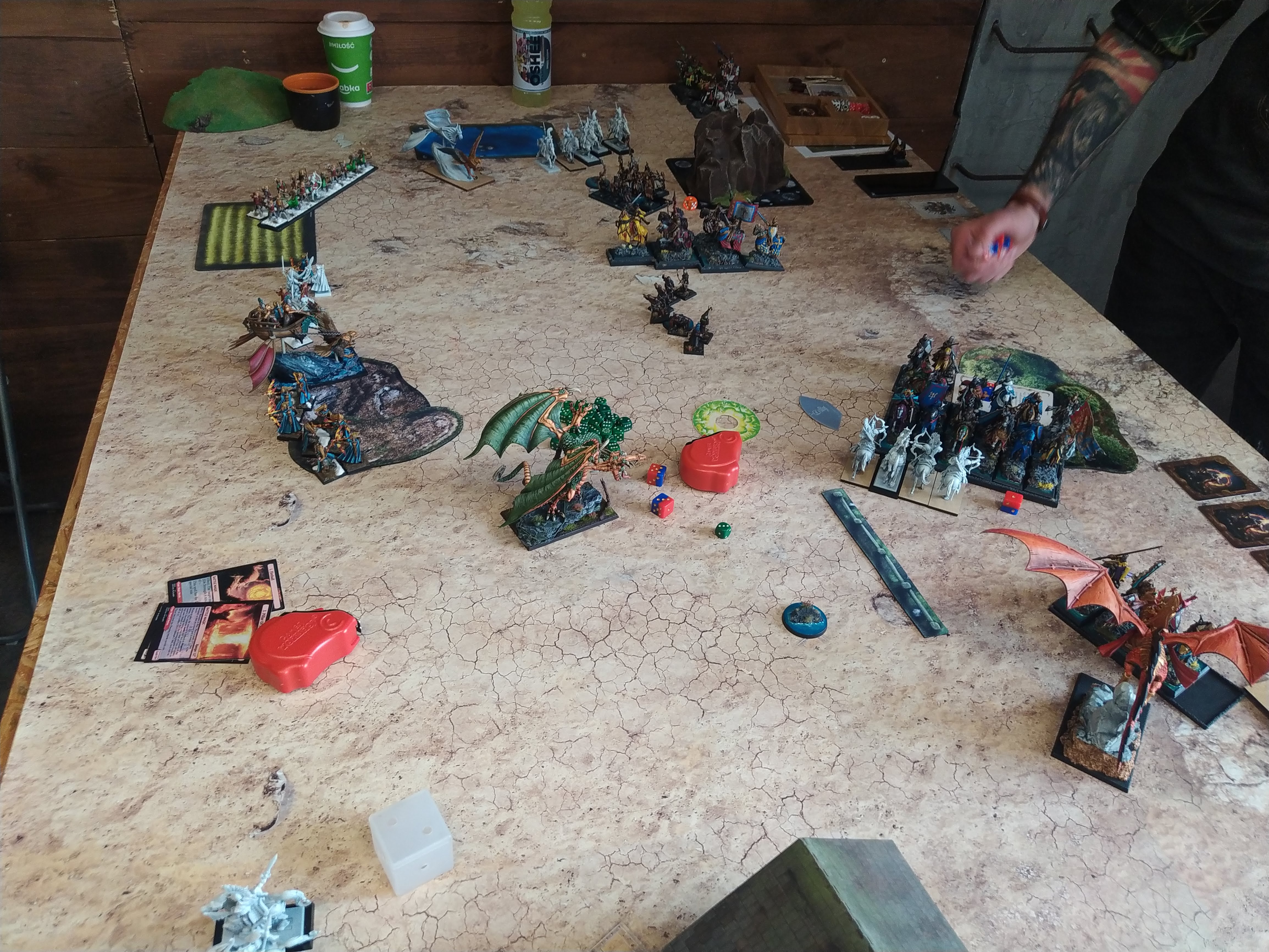 Round 2: High Elf Realms vs Kingdom of Bretonnia (Warhammer: The Old World) — High Elf Realms - Kingdom of Bretonnia