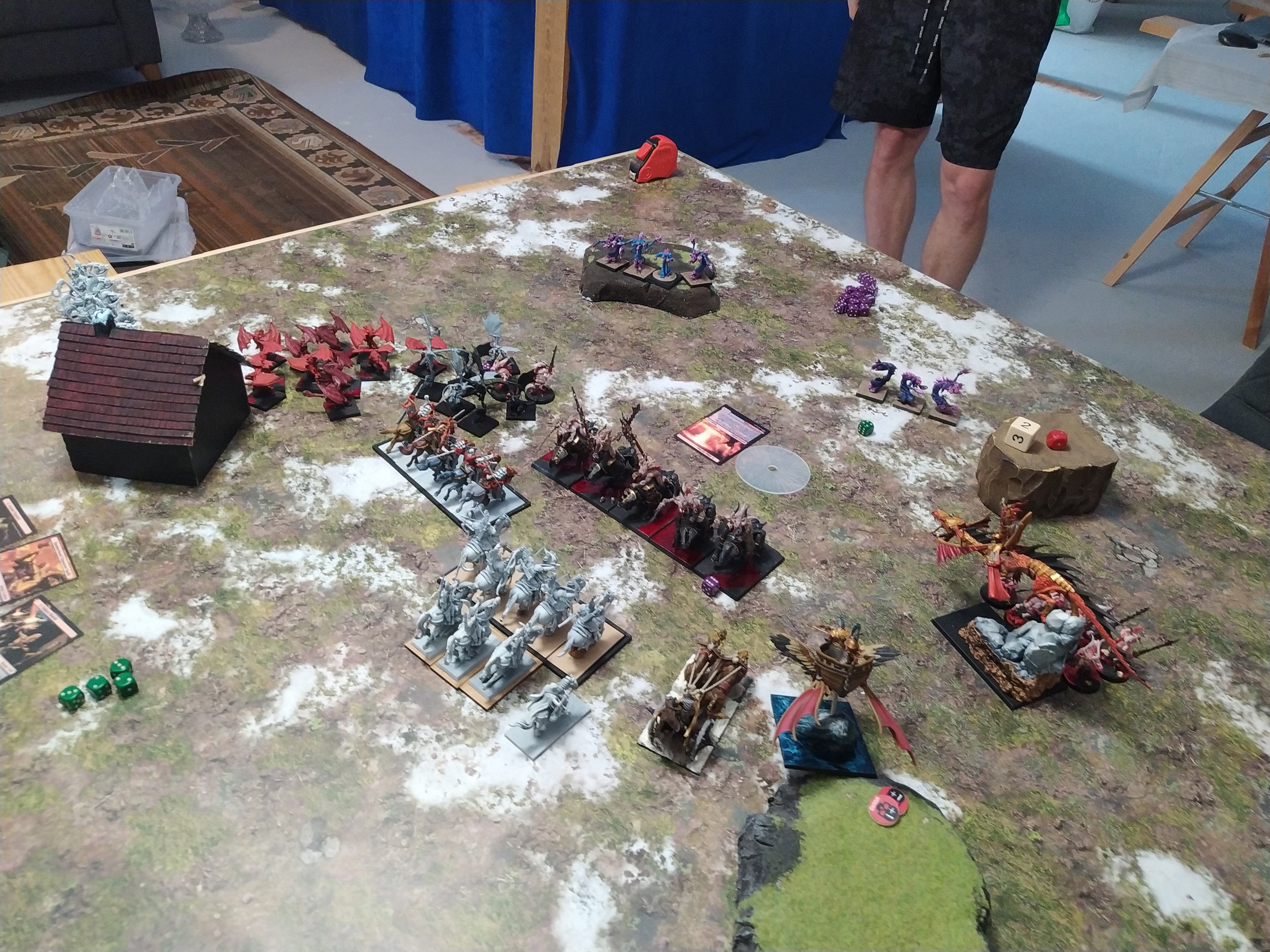 Round 1: High Elf Realms vs Daemons of Chaos (Warhammer: The Old World) — High Elves vs Deamons of Chaos Renegade